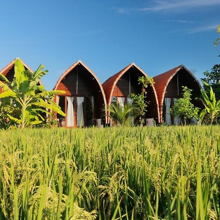 Keramas Surf Camp Hotel ภายนอก รูปภาพ