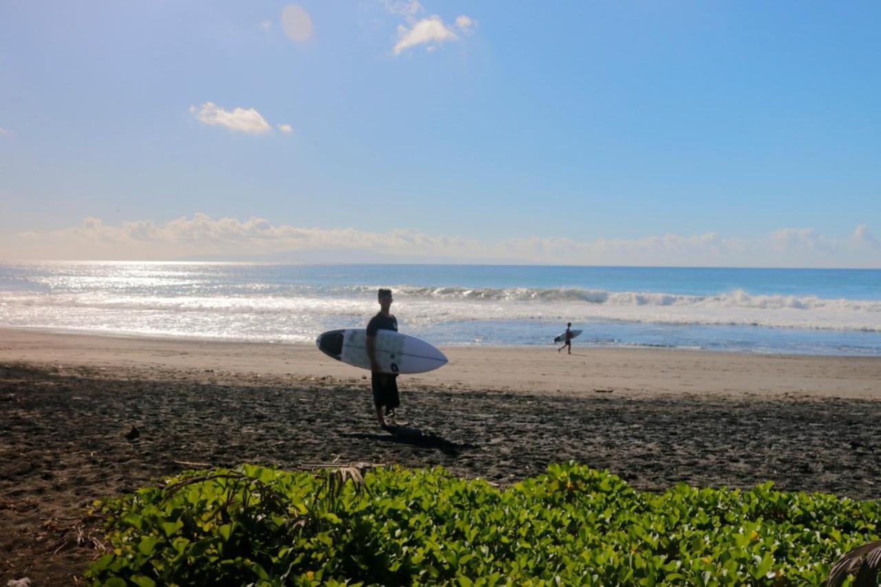 Keramas Surf Camp Hotel ภายนอก รูปภาพ