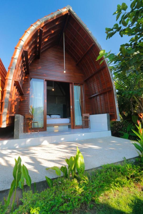 Keramas Surf Camp Hotel ภายนอก รูปภาพ